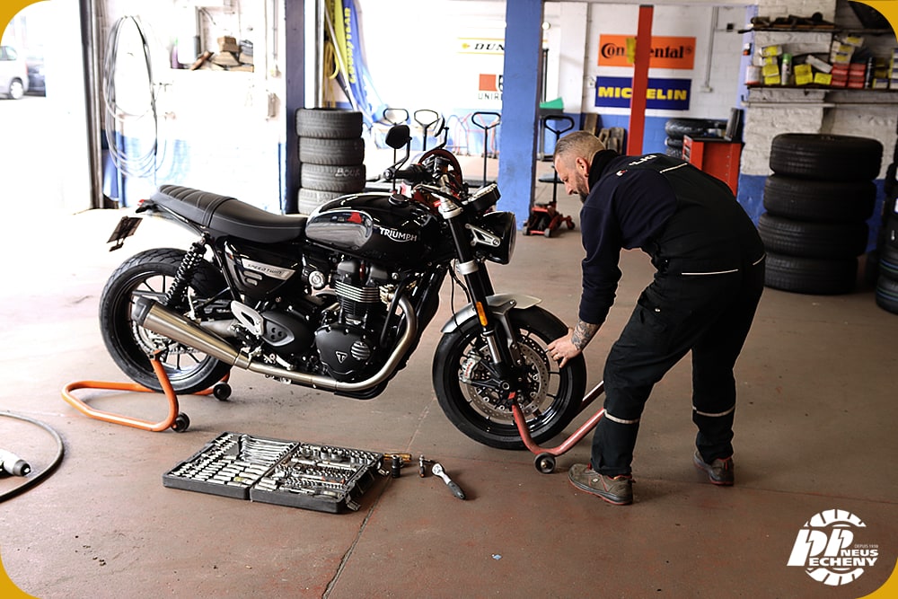 Pneus motos et scooters Pecheny Charleroi