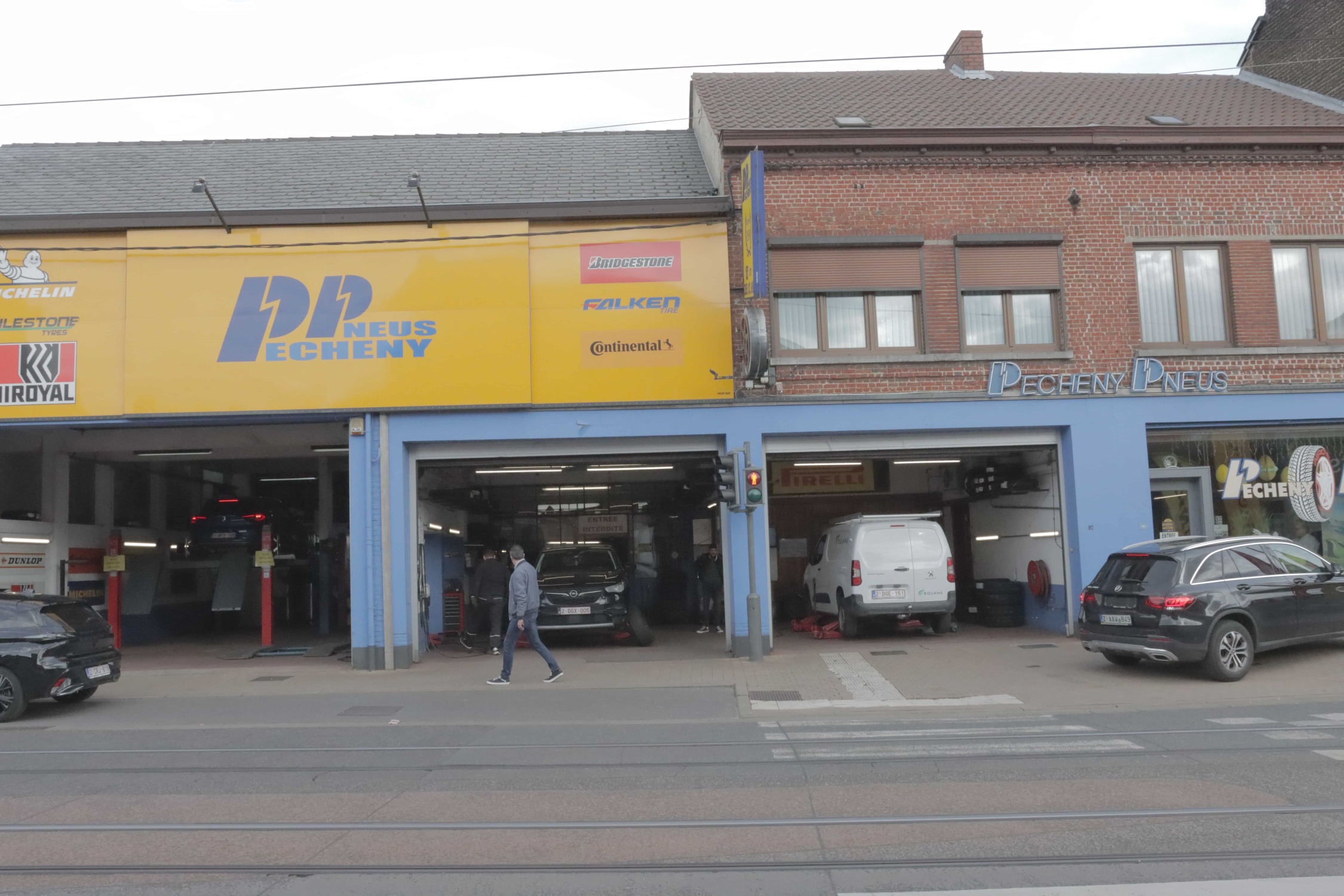 Atelier Pecheny Pneus Charleroi