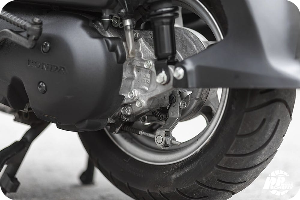 Pneus scooters Pecheny Charleroi